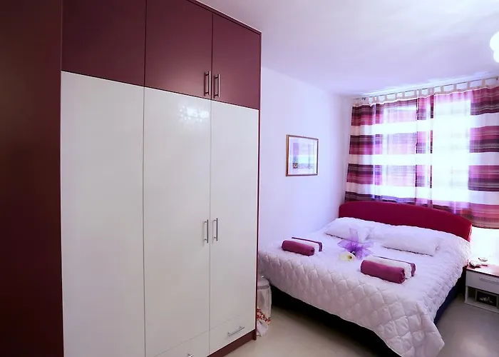 Apartment Skalinada *